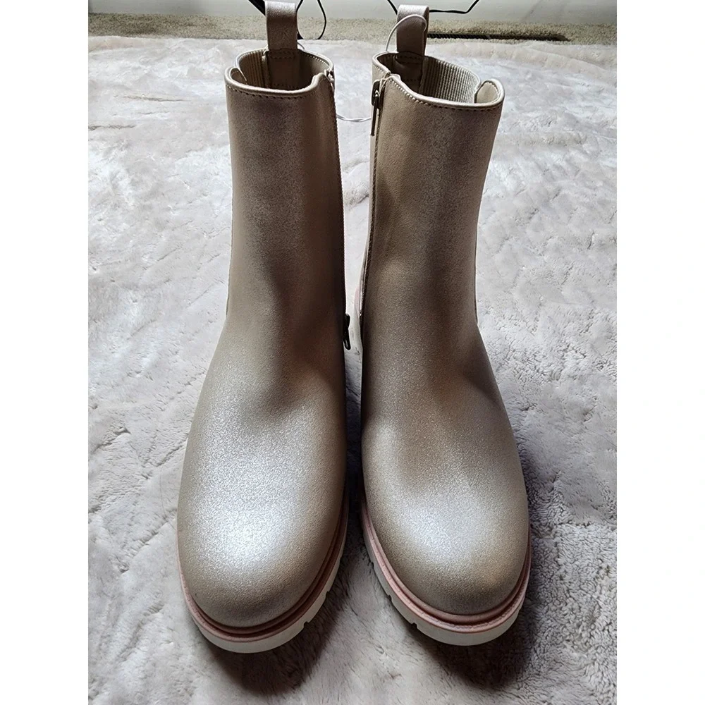 Art Class Metallic Beige Sneaker Boot Girls Size 5 Gold Shimmer Zip Up Lug Sole